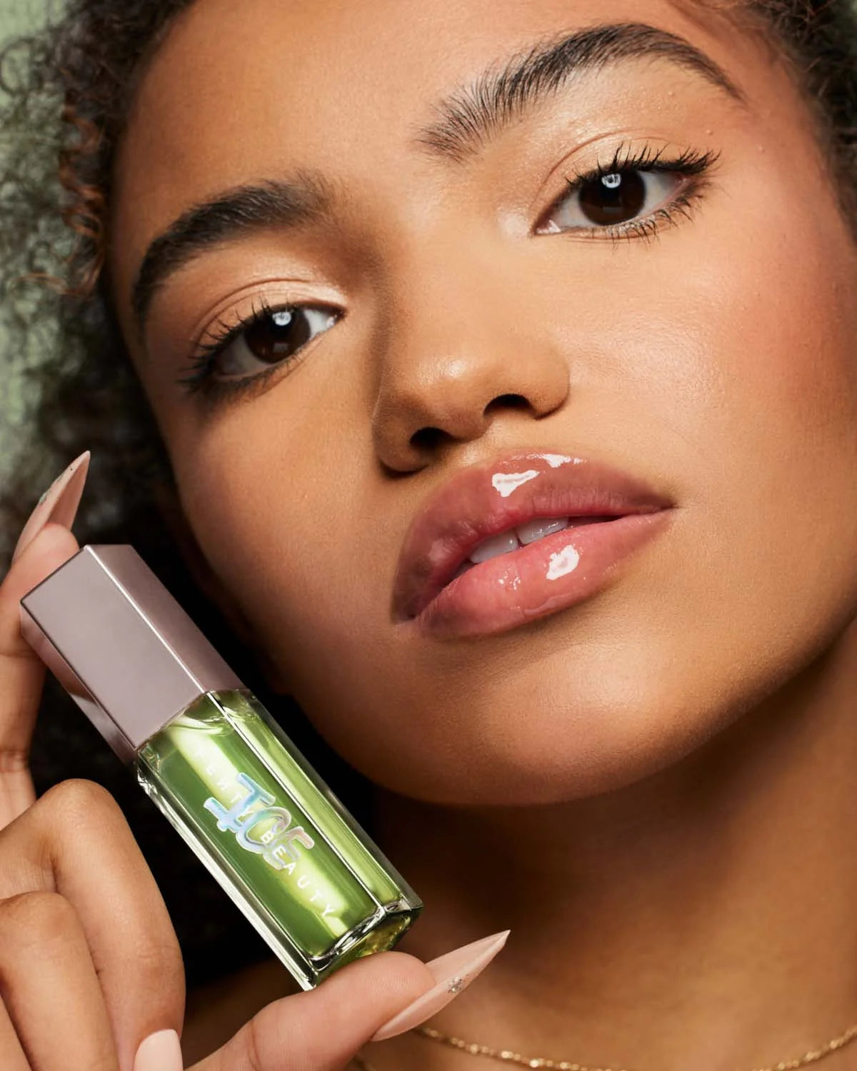 FENTY BEAUTY Gloss Bomb Ice Cooling Lip Gloss