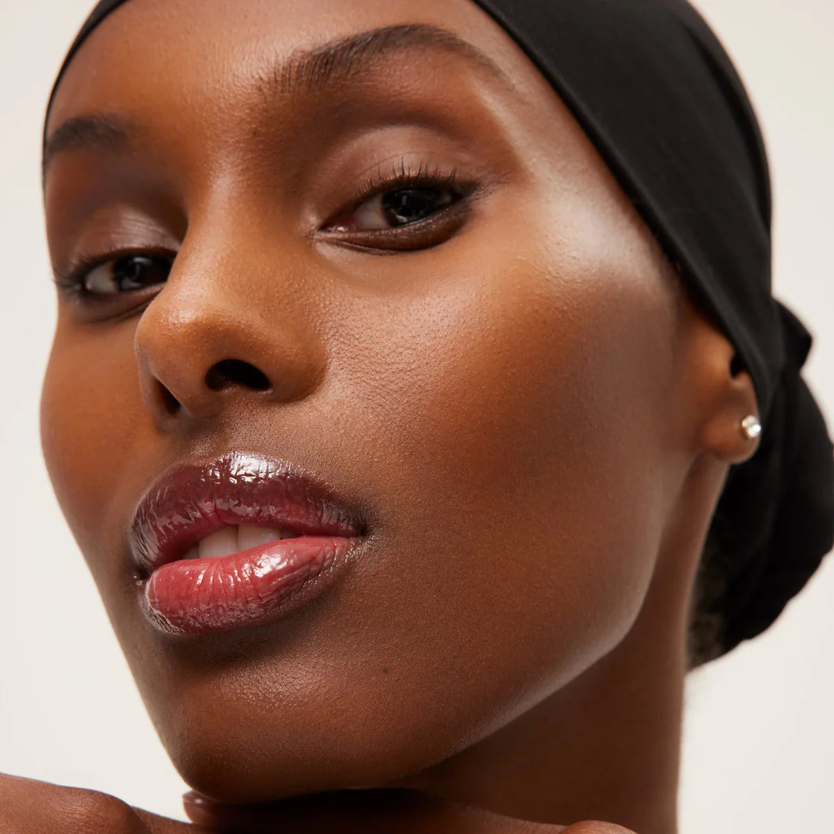 SUMMER FRIDAYS Lip Butter Balm for hydration & shine - Cherry