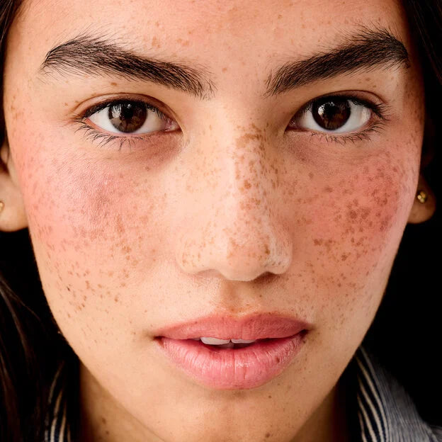 BENEFIT Willa Soft neutral-rose blush Soft neutral-rose blush