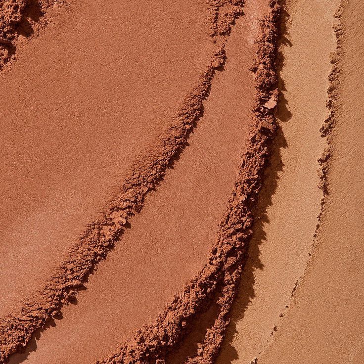 BRONZER & CONTOURING