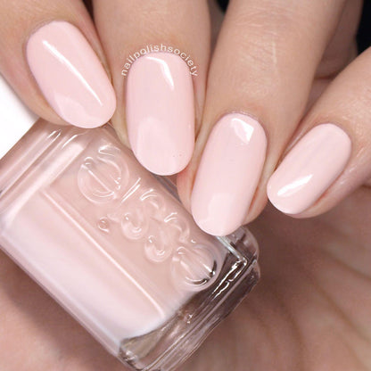 ESSIE TREAT LOVE & COLOR - 27 PINKED TO PERFECTION