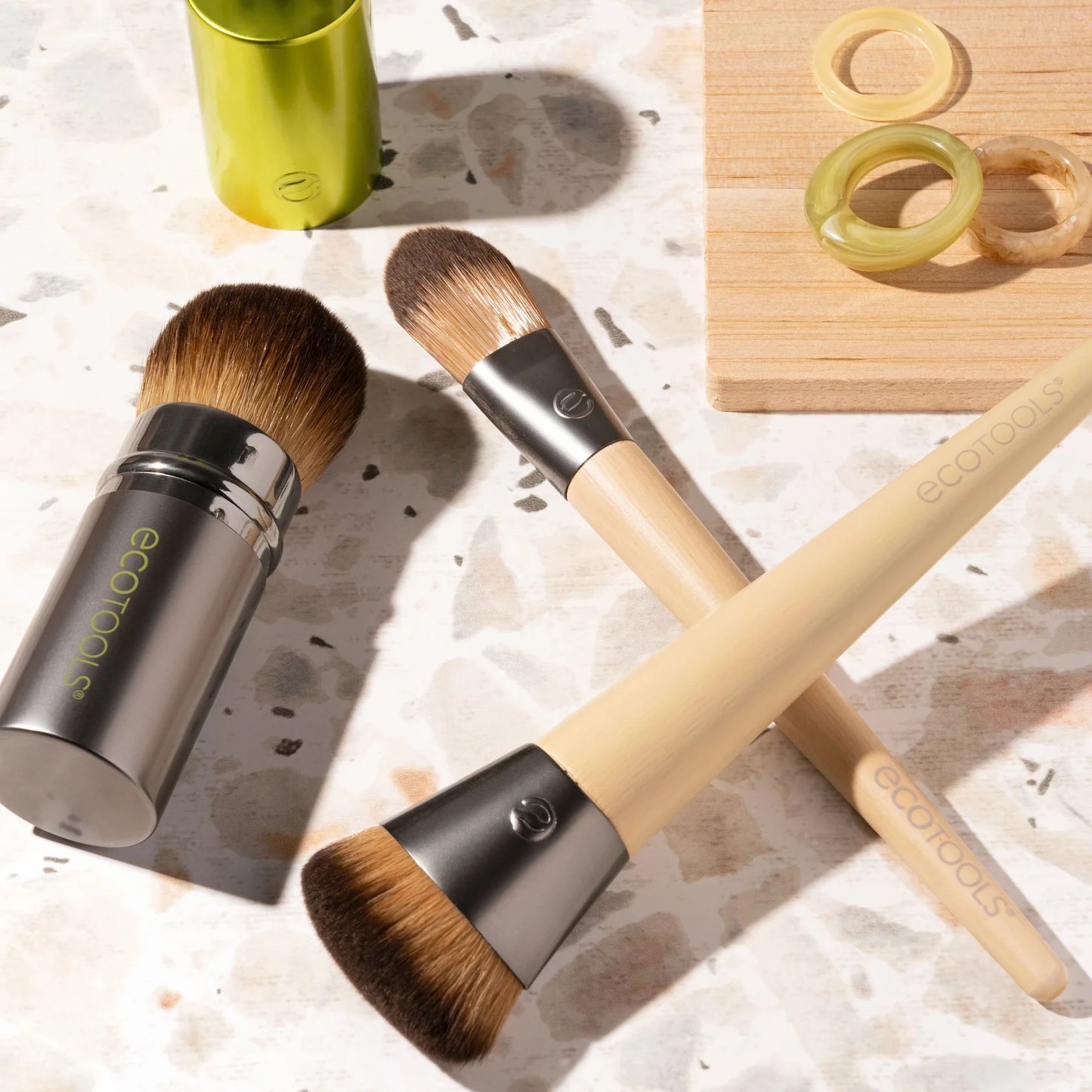 ECT Retractable Face Makeup Brush