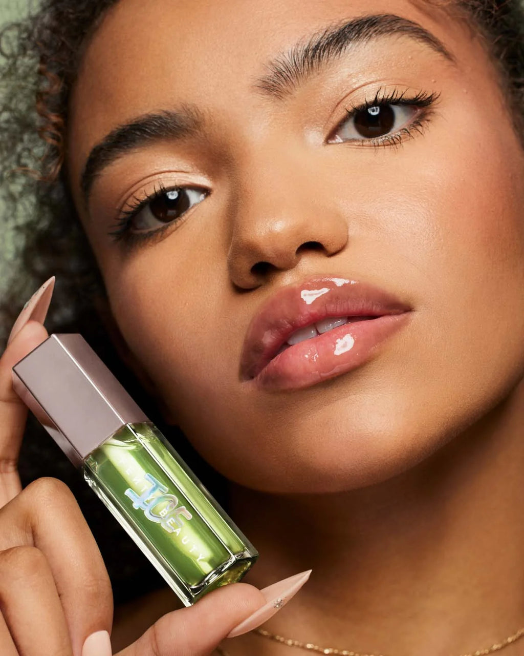 FENTY BEAUTY Gloss Bomb Ice Cooling Lip Gloss