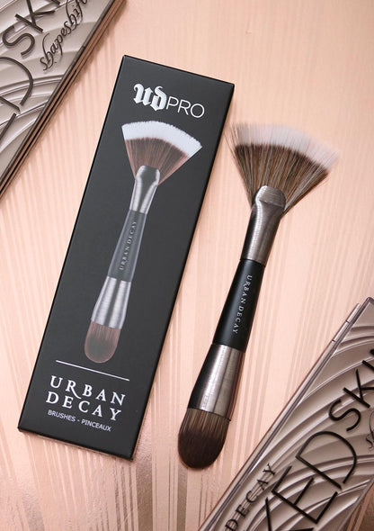 URBAN DECAY Contour Shapeshifter brush