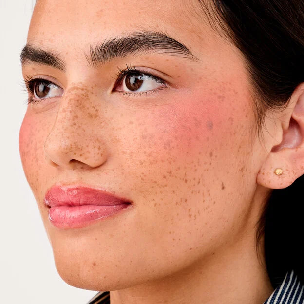 BENEFIT Shellie Warm seashell-pink blush