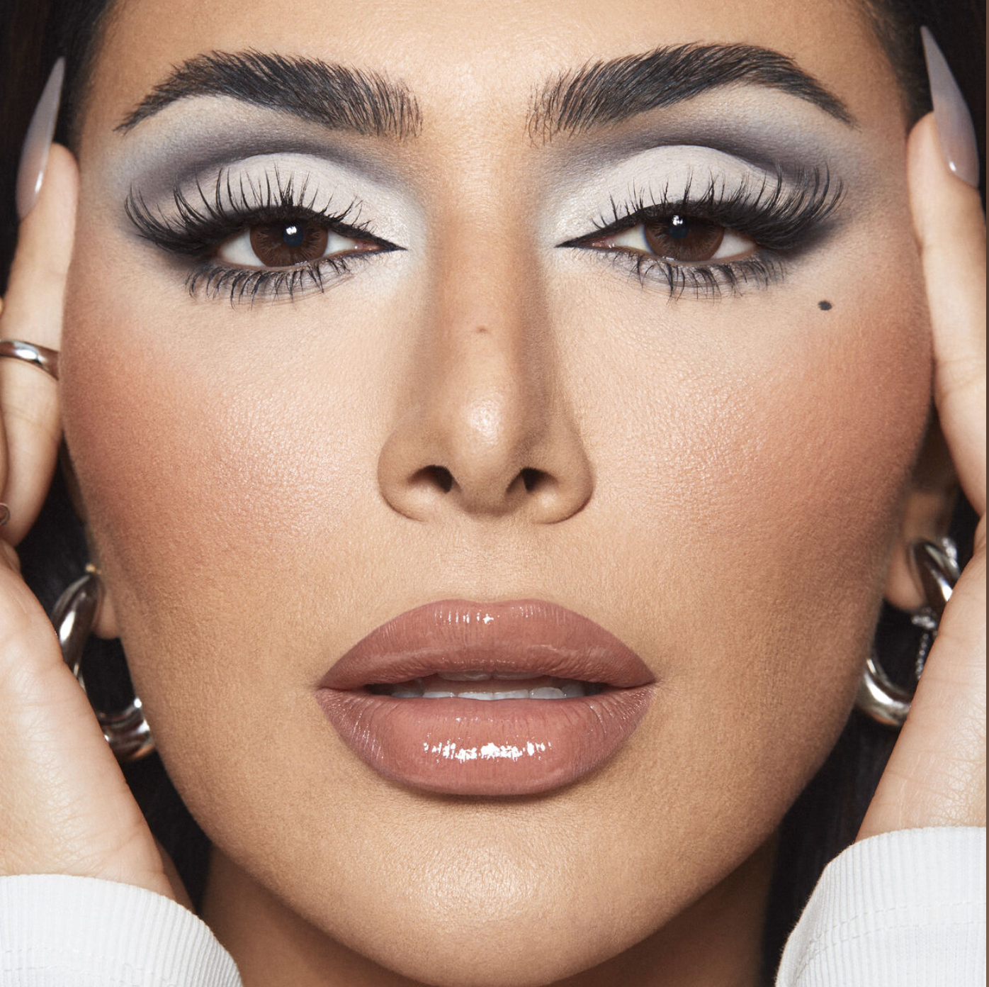 HUDA BEAUTY Creamy Obsessions Eyeshadow Palette