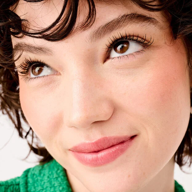 BENEFIT Blossy Warm apricot brightening blush 6 g Net wt. 0.21 oz.  Warm apricot brightening blush