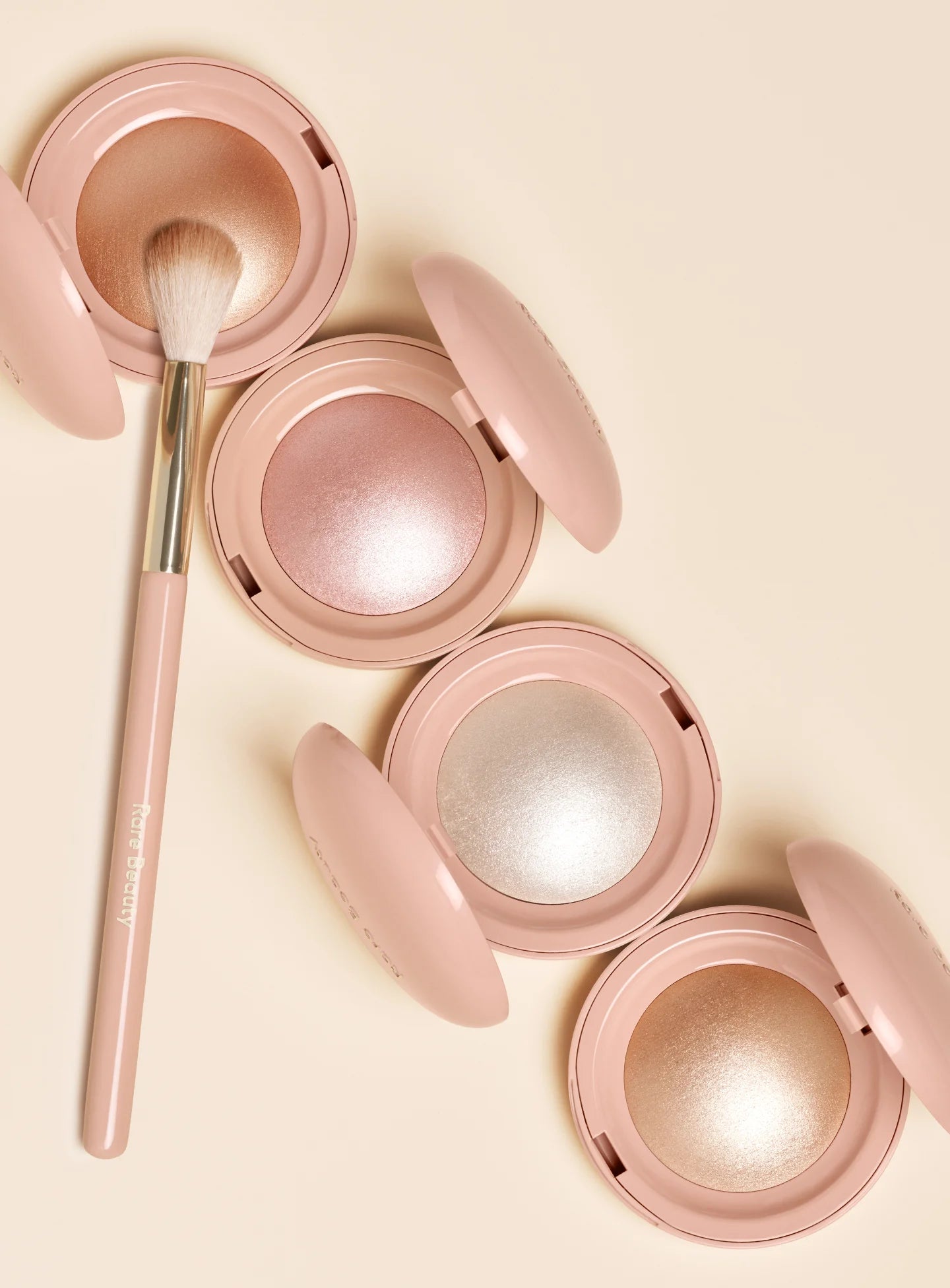 RARE BEAUTY Positive Light Silky Touch Highlighter