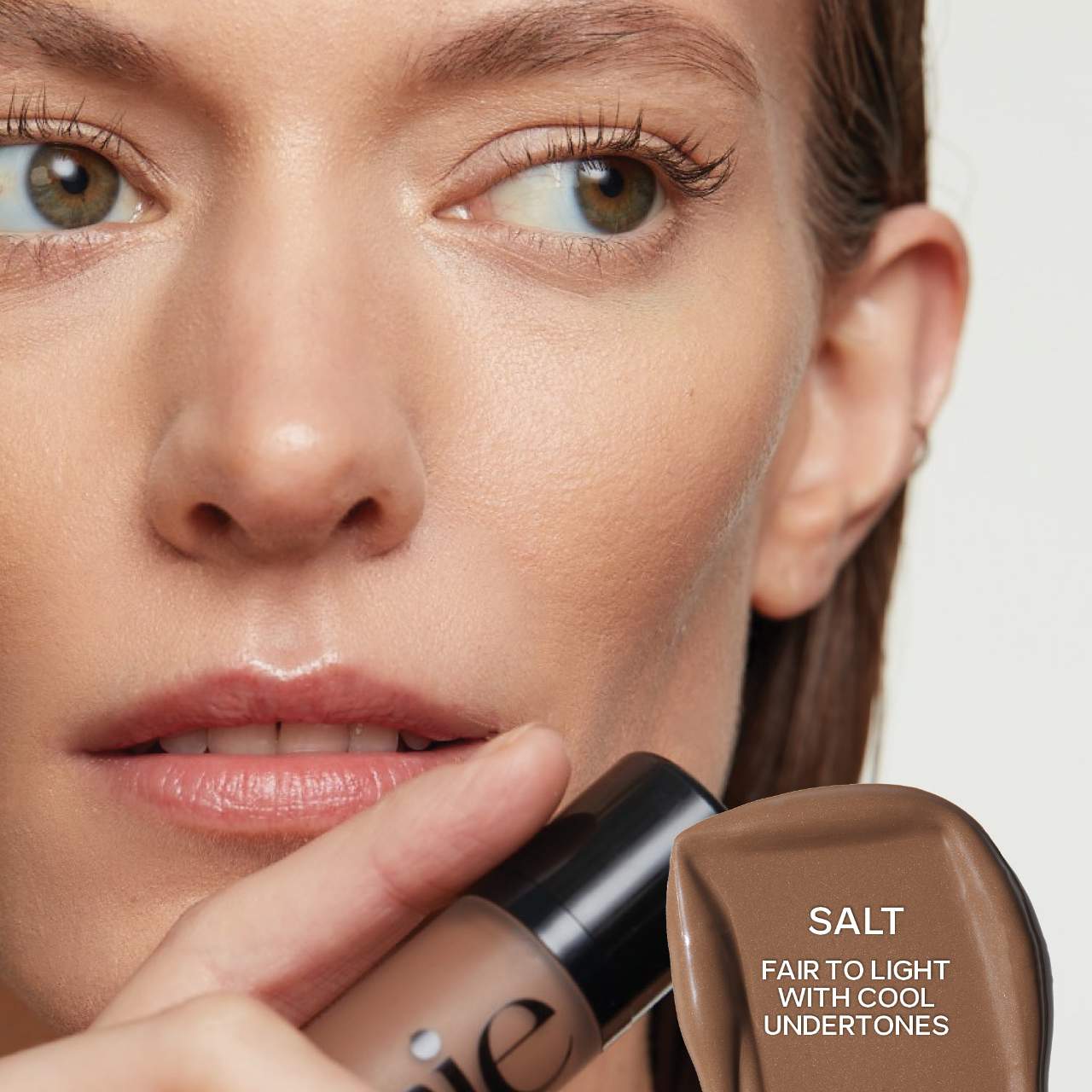 SAIE Dew Bronze Soft-Focus Sculpting Liquid Bronzer